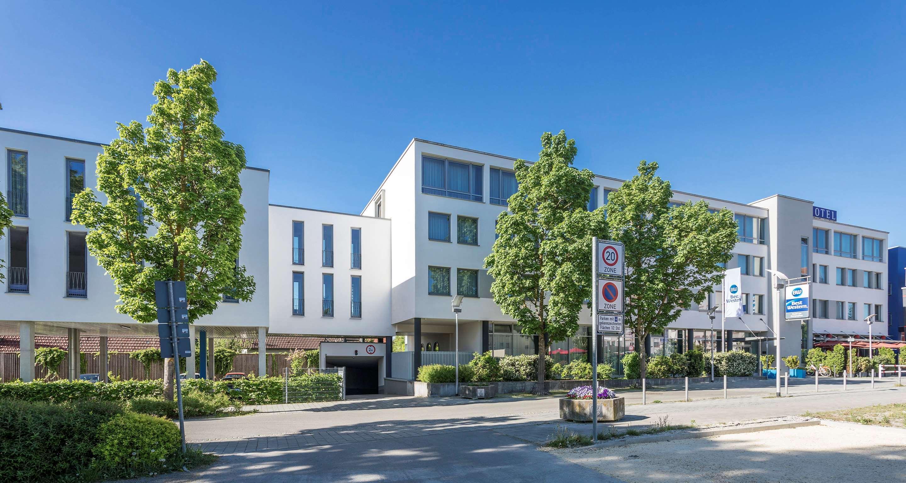 Best Western Hotel Am Europaplatz Кёнигсбрунн Экстерьер фото